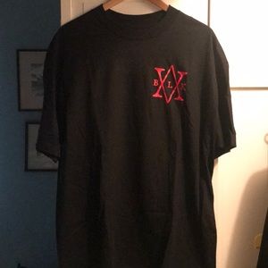 Black Scale logo T-shirt XL NWOT